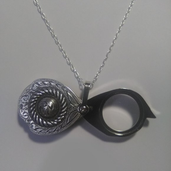 Magnifying Glass Ornate Engraved & MOP Back Jewelers' Loupe Pendant Necklace - Picture 1 of 10